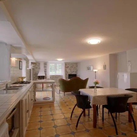 House Gure Gostuan 2 *